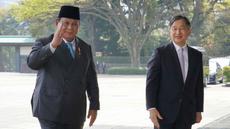Presiden Republik Indonesia Prabowo Subianto (kiri) disambut oleh Kaisar Jepang Naruhito di Istana Kekaisaran, Tokyo, pada Senin 30 Maret 2026. Hari ini, Senin (30/3/2026), Presiden Prabowo Subianto menemui Kaisar Naruhito di Istana Kekaisaran, Tokyo. (Kazuhiro NOGI/AFP)