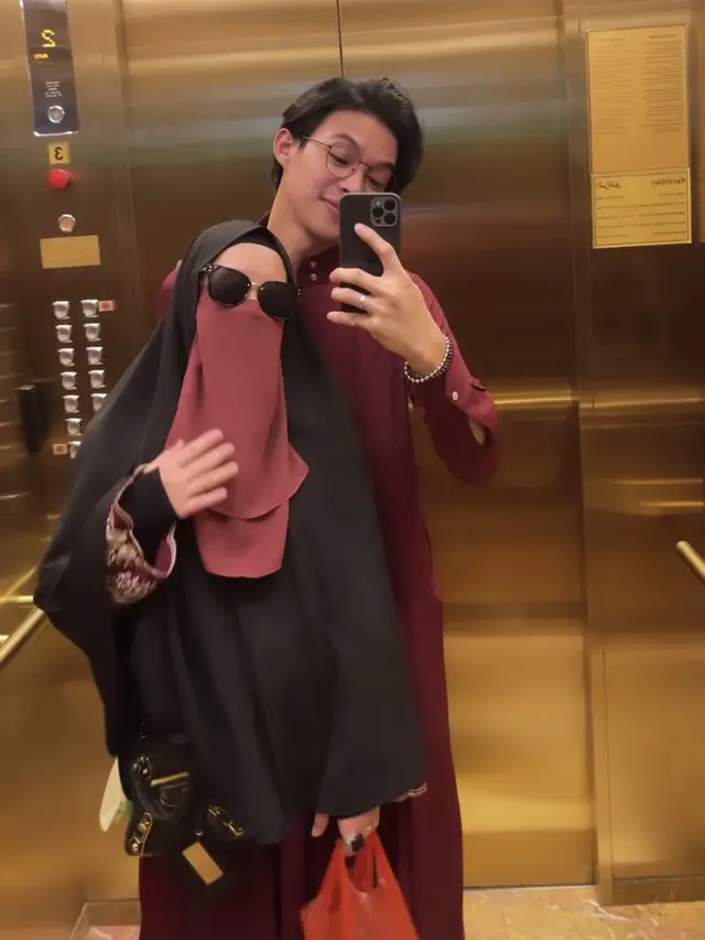 Rey Mbayang dan Dinda Hauw lakukan Umrah. Berikut tampilannya, credit: @dindahw