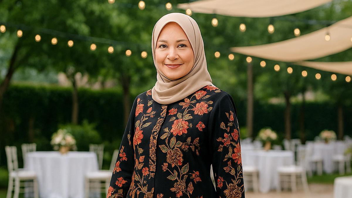 7 Gamis Abaya Motif Bunga untuk Kondangan Ibu-ibu Usia 50 Tahunan, Gaya Elegan dan Kekinian di 2025