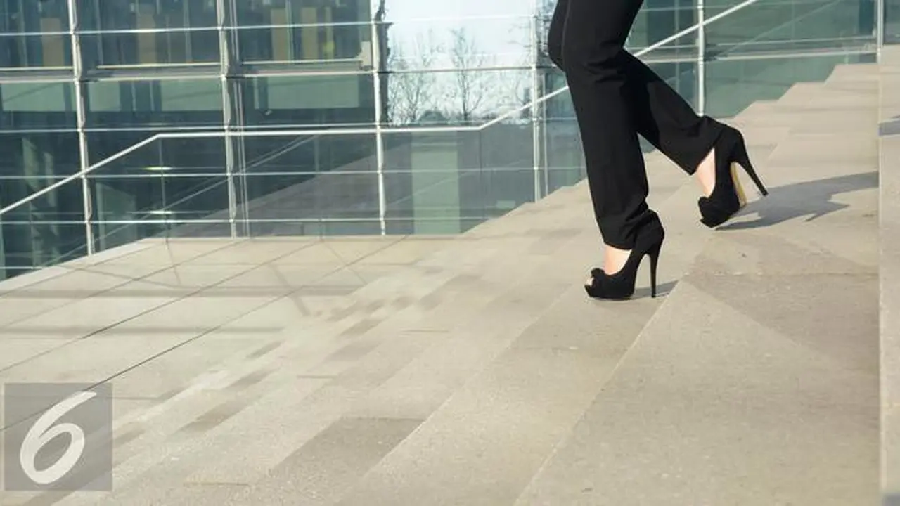 di Kanada Dilarang Memakai Sepatu High Hells di Kantor. Mengapa?