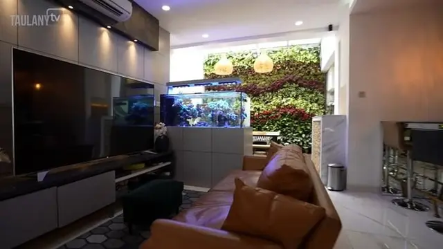 10 Potret Rumah Denny Sumargo, Berkonsep Minimalis Nan Elegan