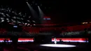 Penampilan penyany saat upacara pembukaan Kejuaraan Dunia Gimnastik 2025 yang berlangsung di Indonesia Arena, Senayan, Jakarta, Minggu (19/10/2025). (Bola.com.Bagaskara Lazuardi)