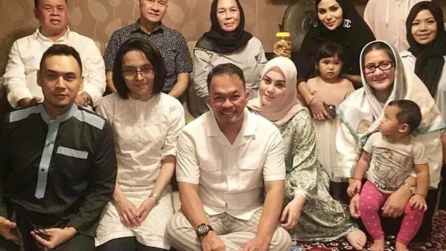 7 Potret Terbaru Jennifer Dunn yang Kini Berhijab