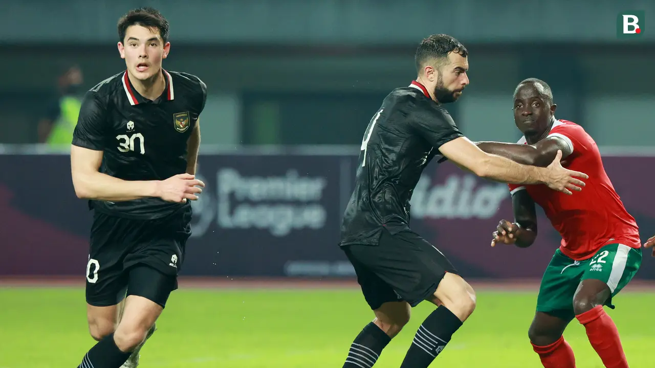 Foto: Melihat Aksi Duo Menara di Lini Pertahanan Timnas Indonesia