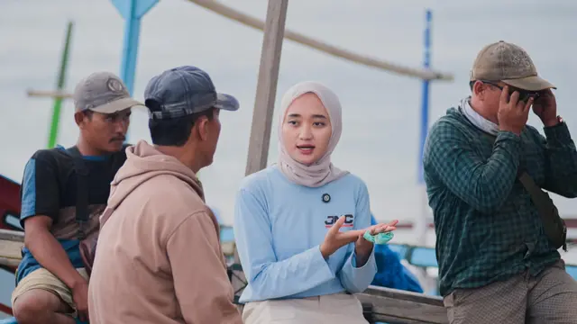 Jihan Nurlela,  calon wakil Gubernur Lampung menyerap aspirasi warga di Desa Way Haru, Pesisir Barat.  Foto : (Istimewa).
