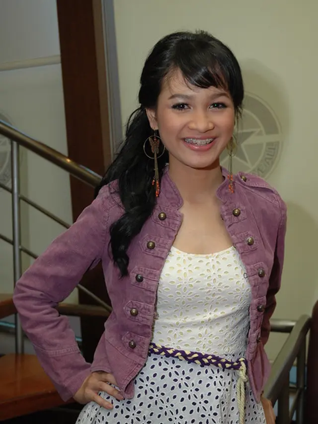 Genap 35 Tahun, Ini 7 Potret Transformasi Andien dari Kecil Hingga Kini