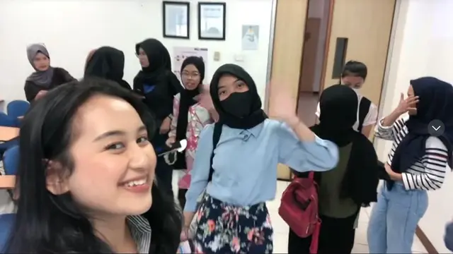 Mahasiswa Ini Buat Dokumentasi untuk Anaknya Kelak saat Sudah Jadi Ibu, Bikin Haru