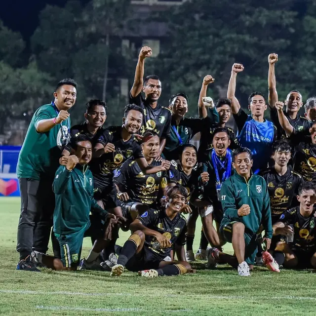 5 Potret Selebrasi Kemenangan Persebaya Surabaya Atas Bali United