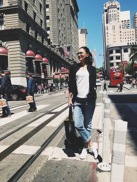 (Instagram/sophia_latjuba88)