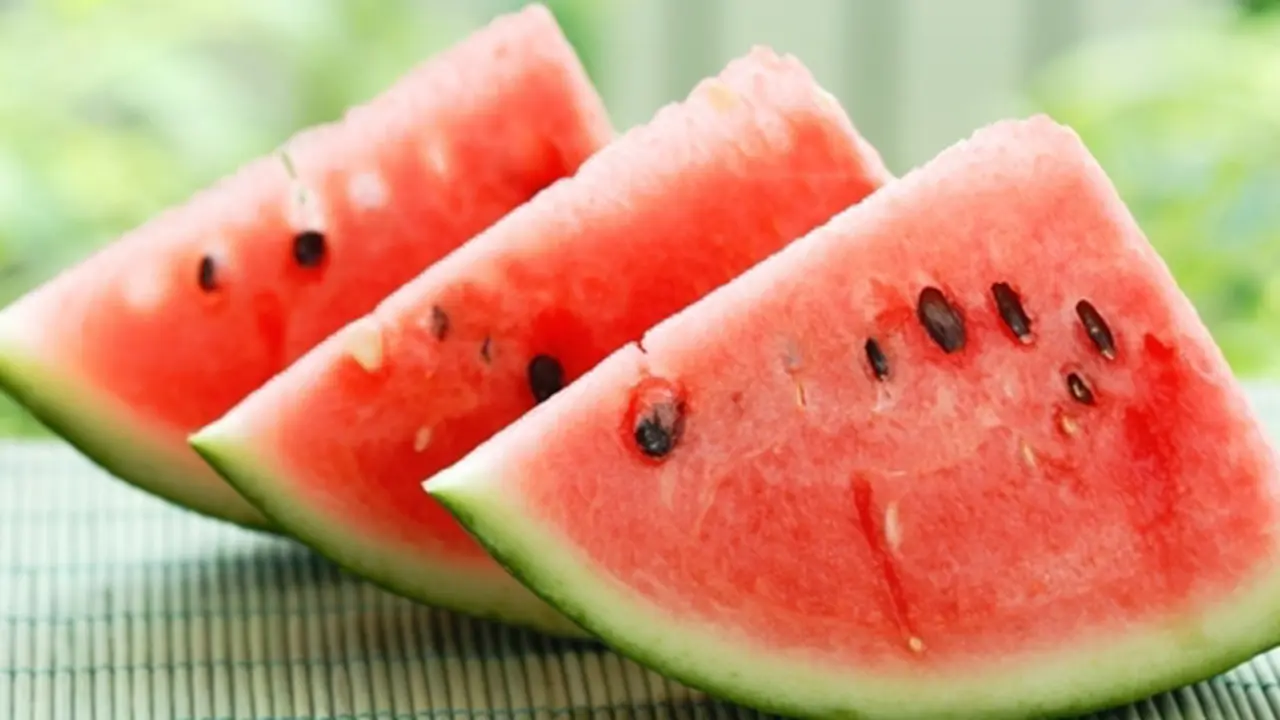 (C) shutterstock
