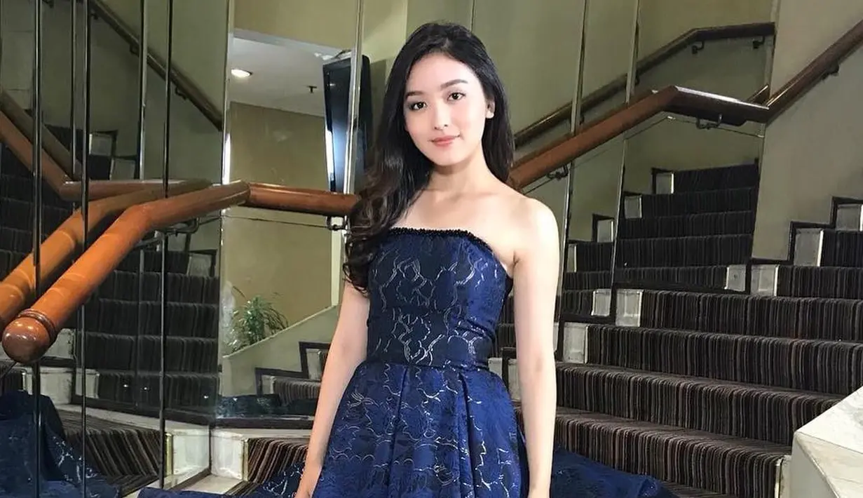 Saat ini, Natasha Wilona sedang melejut di dunia sinetron Indonesia. Setelah sukses dengan Anak Jalanan, kini ia kembali dengan sinetron Siapa takut Jatuh Cinta. (Foto: instagram.com/natashawilona12)