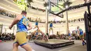 Tujuh Freestyler basket asal Hungaria beraksi pada acara Indonesia Slamdunk Festival di Grand Atrium Kota Kasablanka, Jumat (30/6/2023). (Bola.com/M Iqbal Ichsan)