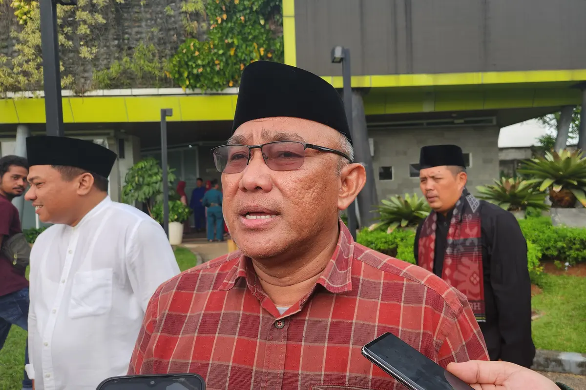 Wali Kota Depok, Mohammad Idris saat mengikuti kegiatan Lebaran Depok 2024 di Alun-alun Kota Depok, Cilodong, Depok