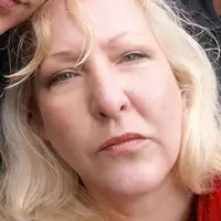 Penis pasangannya banjir darah usai mereka bercinta. Benarkah gigi tumbuh di dalam vagina perempuan ini? | via: metro.co.uk