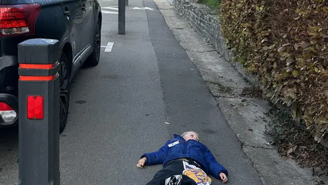 7 Potret Pose Anak saat Tidur di Berbagai Tempat Ini Bikin Geleng Kepala
