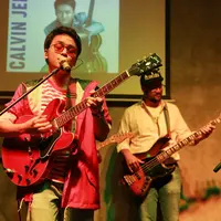 "Kenapa Nostalgia, karena aku pertama kali menciptakan lagu yang merepresentasikan album itu ya lagu Nostalgia ini," ungkap Calvin Jeremy saat ditemui di kantor Bintang.com, beberapa waktu yang lalu.  (Adrian Putra/Bintang.com)