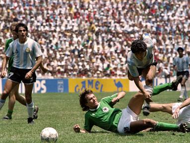 Laga perdana Jerman kontra Argentina di Final Piala Dunia terjadi di Stadion Azteca, Meksiko, 29 Juni 1986. (AFP PHOTO)