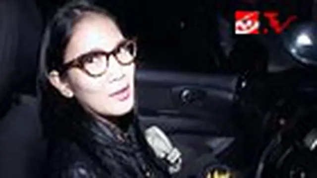Yuk Intip Isi Mobil Aulia Sarah