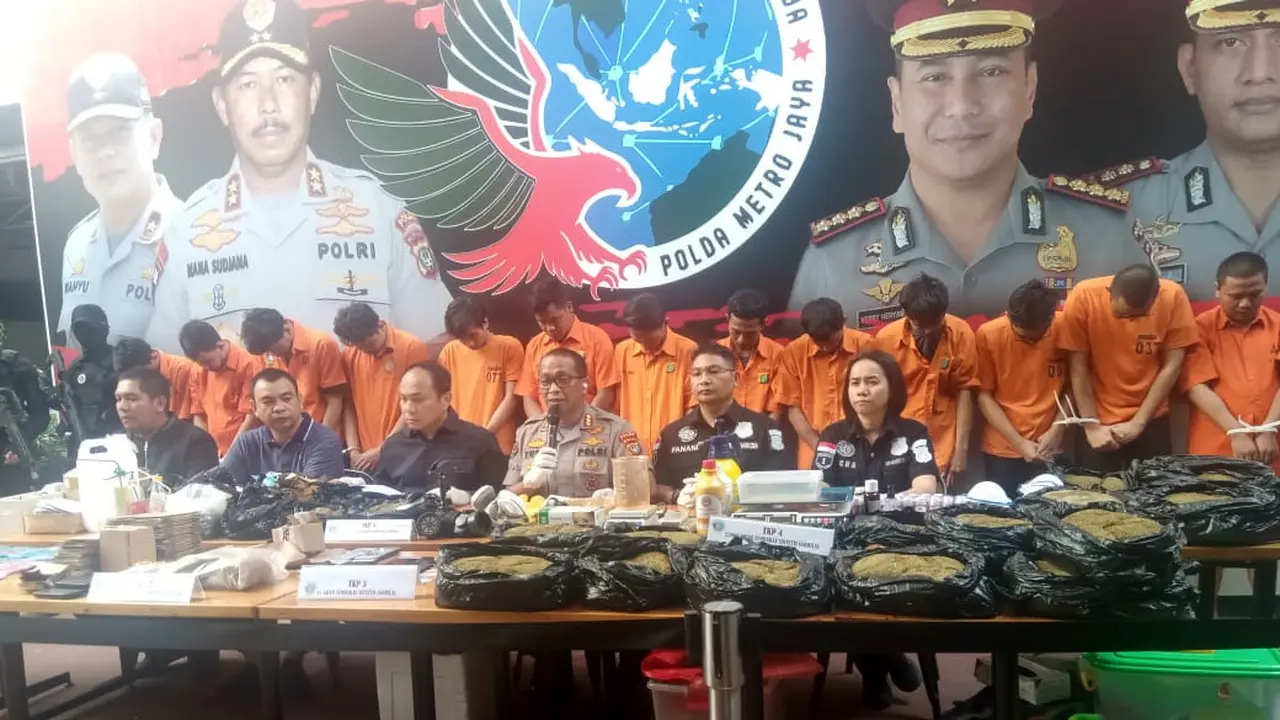 Polda Metro Jaya membeberkan kasus ganja sintetis, Sabtu (8/2/2020).