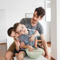 Ilustrasi Peran Ayah dalam Mendidik Anak / by freepik