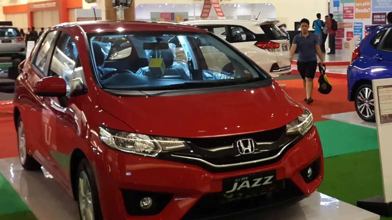 Jual Mobil, Diler Honda Bagi-bagi Bensin di Mall Serpong