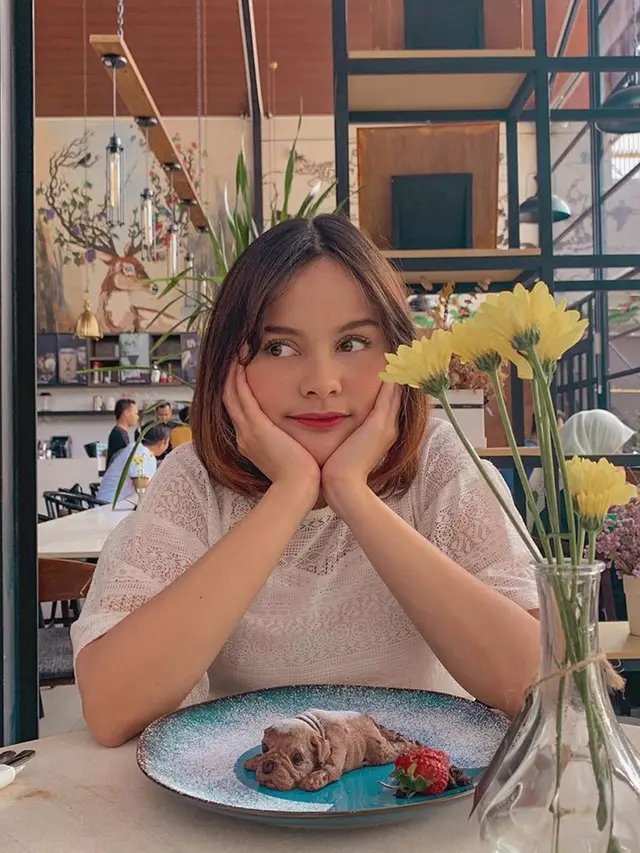 7 Potret Safira Crespin, Gadis Cantik yang Kabarnya Diselingkuhi Endy Arfian
