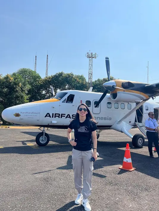 Meski usia Athira lebih tua dari El, sejumlah netter merasa mereka tetap cocok. [Instagram.com/athirafarina]