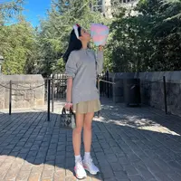 Outfit casual ala Jisoo/Copyright shutterstock