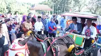 Kereta delman menjadi salah satu angkutan wisata alternatif di Taman Kambang Iwak Palembang (Dok. Humas Pemkot Palembang / Nefri Inge)