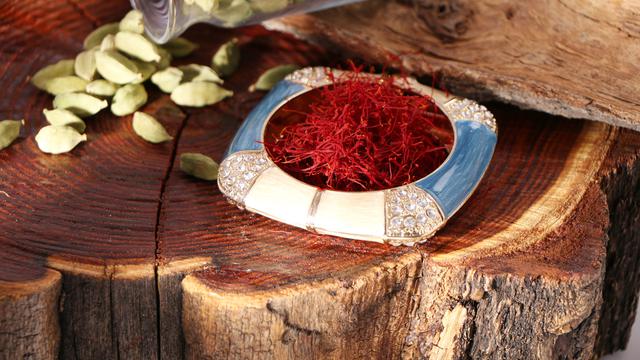 Rawat Kulit Wajah dan Rambut dengan Saffron Si Tanaman Termahal di Dunia
