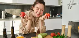 Ilustrasi me-time dengan memasak/copyright freepik.com/benzoix