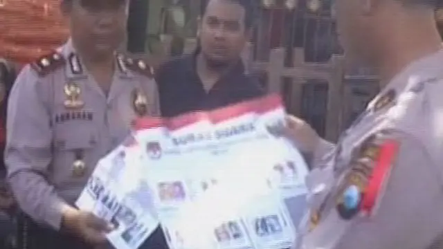 Warga di Kediri Tempel Gambar Kartun di Surat Suara