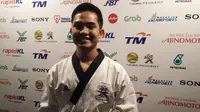 Maulana Khaidir harus puas dengan medali perak nomor poomase taekwondo SEA Games 2017. (Liputan6.com/Cakrayuri Nuralam)