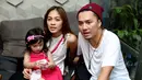 Omesh dan Dian Ayu telah dikaruniai seorang putri cantik, Btari Embun Anandayu, lahir pada 23 April 2013 silam. (Andy Masela/Bintang.com)