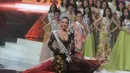Puteri Indonesia 2014 Elvira Devinamira saat menghadiri malam Grand Finalis Puteri Indonesia 2015 di JCC, Jakarta, Jumat (20/2). Elvira digantikan oleh finalis dari Jawa Tengah Anindya Kusuma Putri. (Liputan6.com/Herman Zakharia)