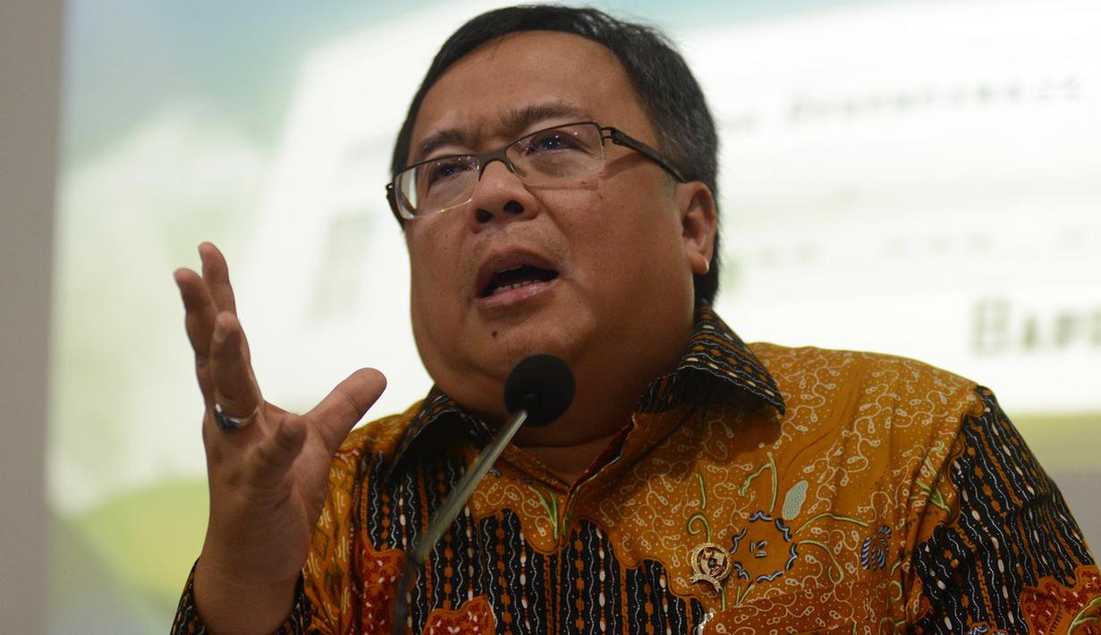 Menteri PPN/Bappenas, Bambang Brodjonegoro memberikan keterangan terkait rencana pemindahan ibu kota negara di Jakarta, Selasa (30/4/2019). Pemerintahan Presiden Jokowi kembali membuka wacana pemindahan ibu kota negara karena kondisi lingkungan Jakarta yang semakin menurun. (merdeka.com/Imam Buhori)