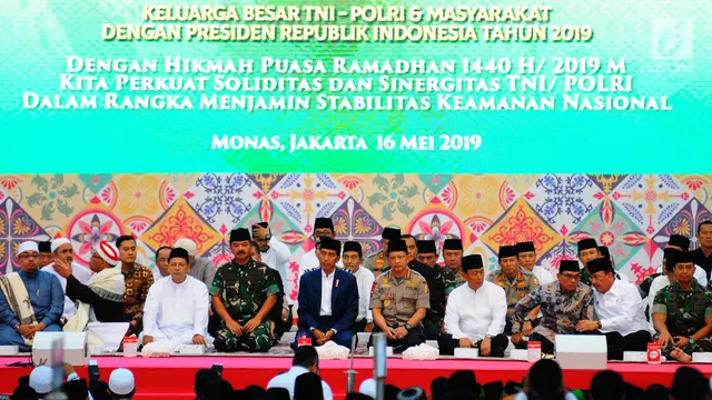 Presiden Jokowi Buka Puasa Bersama dengan TNI-Polri
