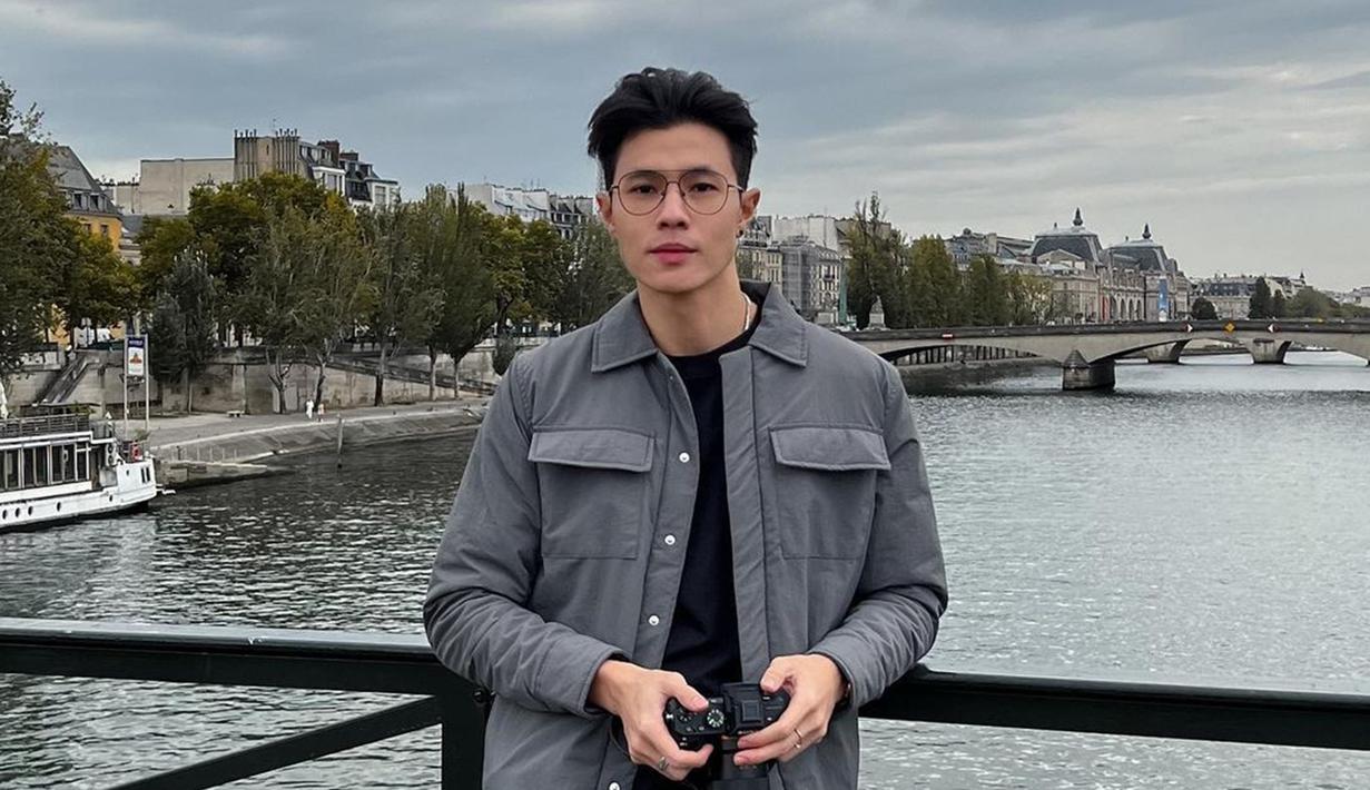 Potret Seru Liburan Emeraldy Rafael di Paris, Mampir Main ke Disneyland
