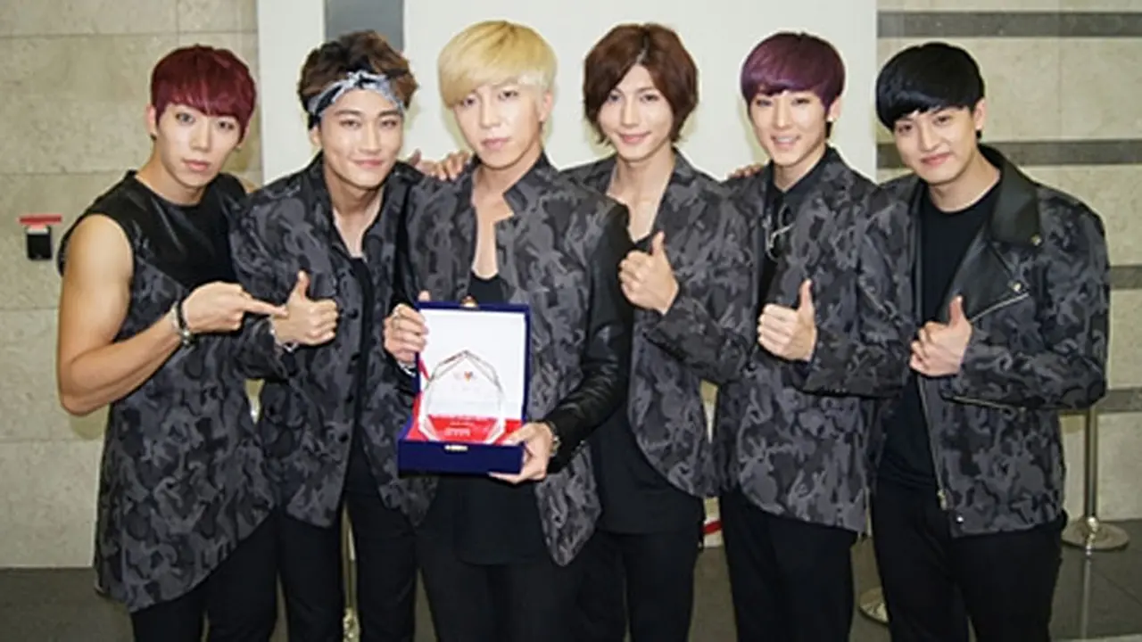 ukiss-131114b.jpg