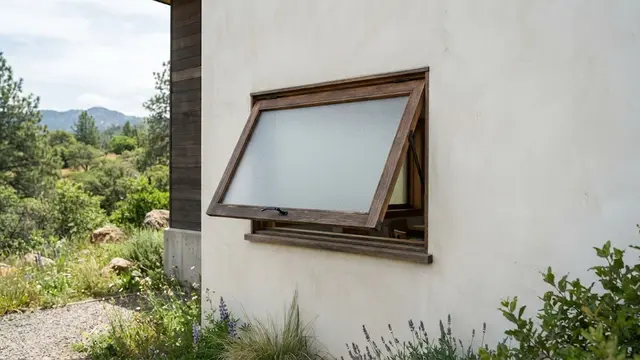 Model Ventilasi Jendela dari Kayu