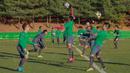 Gelandang Timnas Indonesia U-19, Egy Maulana Vikri, bersama rekan-rekan berlatih di Paju National Football Centre, Gyeonggi, Minggu (29/10/2017). Persiapan dilakukan Timnas U-19 jelang laga Kualifikasi Piala Asia 2018. (Bola.com/Media PSSI)