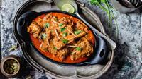 Jangan cuma memikirkan resep gulai kambing yang enak, kamu juga harus tahu kiat makan sehat saat Idul Adha. (Sumber Foto: Archana's Kitchen)