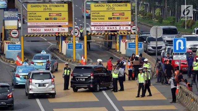 Hari Kedua Ganjil Genap, Mobil Plat Genap Berputar Balik
