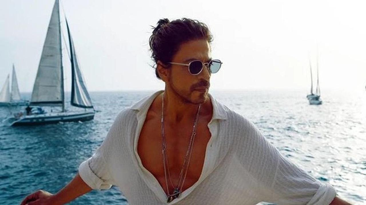 6 Potret Terkini Kajol dan Shah Rukh Khan, Sama-Sama Tampak Awet Muda