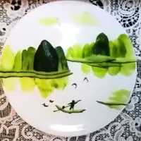 Terkagum-kagum oleh lukisan yang dibuat dari mentimun. Keren abis! (Via: facebook.com/zonnewscom)