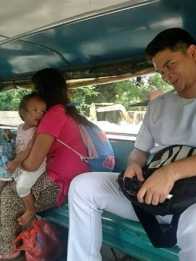 6 Tingkah Iseng Pemuda yang Kocak Ini Tertangkap Kamera, Absurd