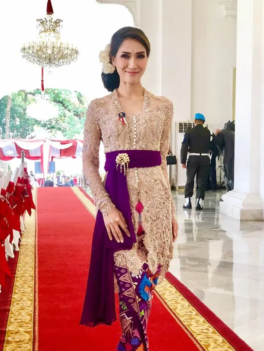 Inspirasi Model Kebaya Klasik Hingga Modern Dari Desainer Kenamaan