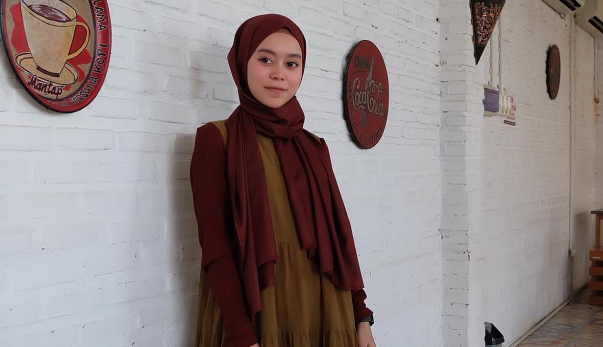 FOTO: Gaya Hijab Santai Lesty Kejora, Bisa Jadi Inspirasi ...