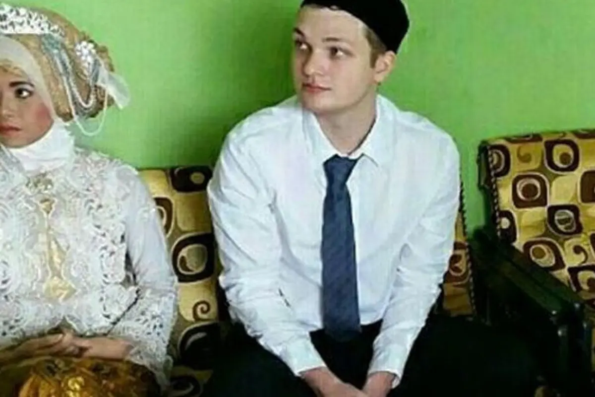 [Bintang] Bikin Iri, Gadis Wonogiri Dinikahi Bule Ganteng Selandia Baru