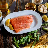 Salmon makanan pembakar lemak (Photo by David B Townsend on Unsplash)